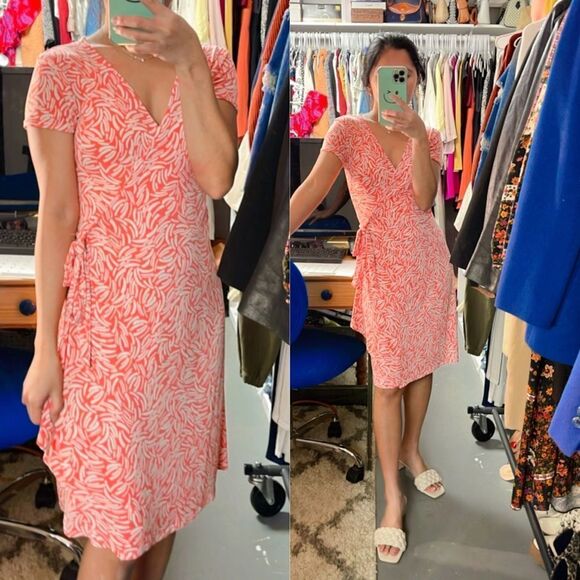 Wrap dress - Picture 1 of 6